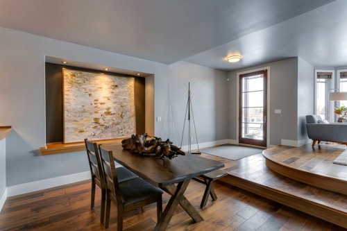 2217 8 Avenue Se, Calgary, AB - Indoor