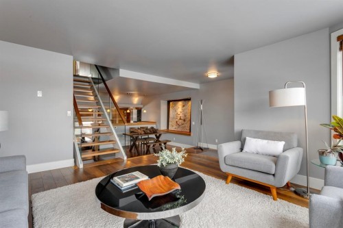 2217 8 Avenue Se, Calgary, AB - Indoor Photo Showing Living Room