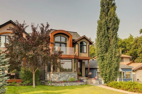 2217 8 Avenue Se, Calgary, AB - Outdoor