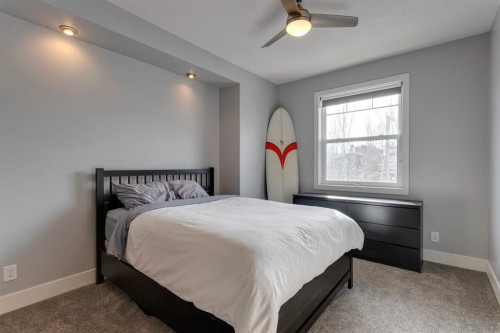 2217 8 Avenue Se, Calgary, AB - Indoor Photo Showing Bedroom