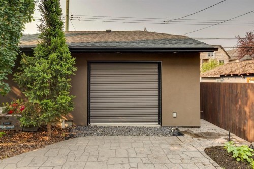 2217 8 Avenue Se, Calgary, AB - Outdoor