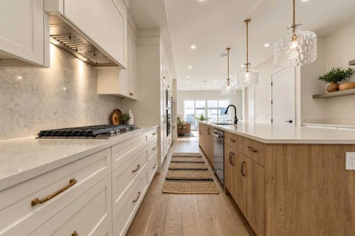 643 36 Street Sw, Calgary, AB 