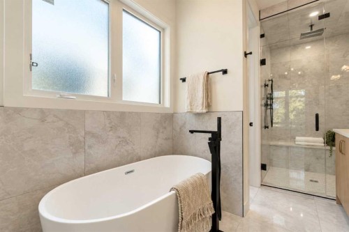 643 36 Street Sw, Calgary, AB 