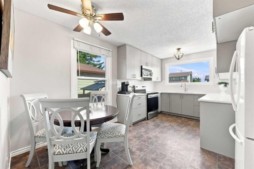 167 Bernard Way Nw, Calgary, AB 