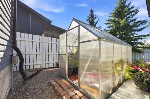 167 Bernard Way Nw, Calgary, AB 