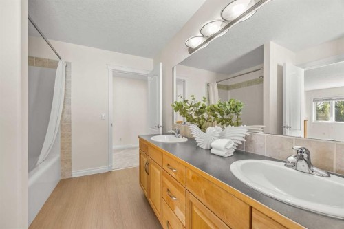 31 Royal Ridge Terrace Nw, Calgary, AB 