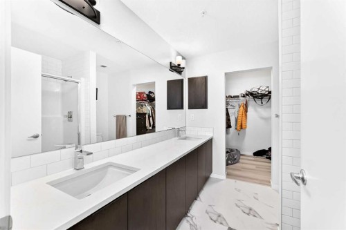 2308-220 Seton Grove Se, Calgary, AB - Indoor Photo Showing Bathroom