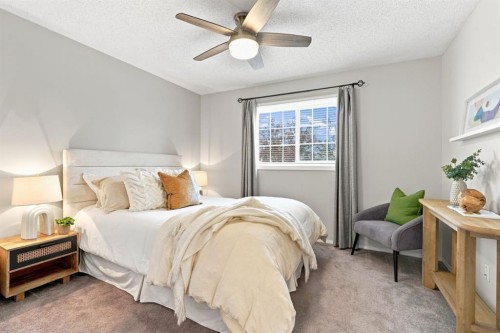 506 Hawkstone Manor Nw, Calgary, AB 