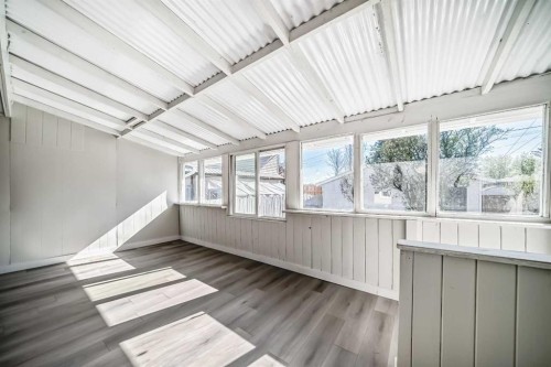 1508 45 Street Se, Calgary, AB - Indoor Photo Showing Other Room