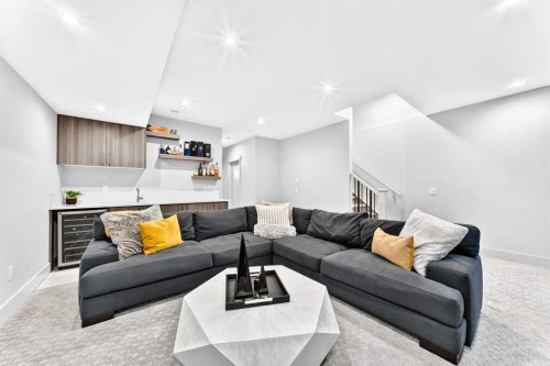 218 26 Avenue Nw, Calgary, AB 