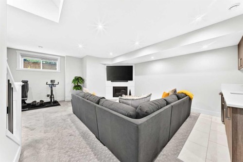 218 26 Avenue Nw, Calgary, AB 