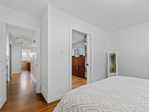 15 Hamlet Road Sw, Calgary, AB 