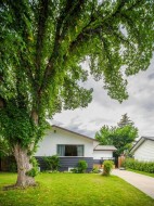 15 Hamlet Road SW Calgary, AB T2V 3C9