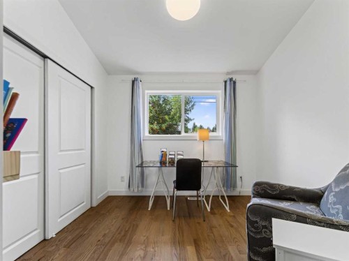 15 Hamlet Road Sw, Calgary, AB 