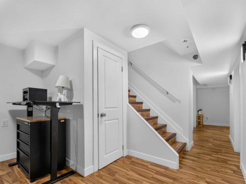 15 Hamlet Road Sw, Calgary, AB 