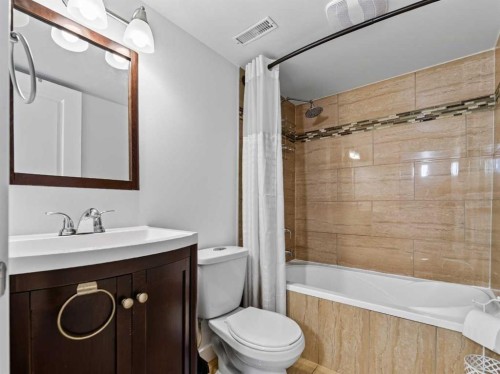 15 Hamlet Road Sw, Calgary, AB 