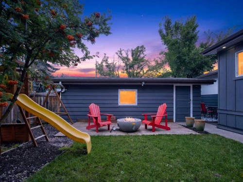 15 Hamlet Road Sw, Calgary, AB 