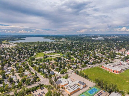 15 Hamlet Road Sw, Calgary, AB 