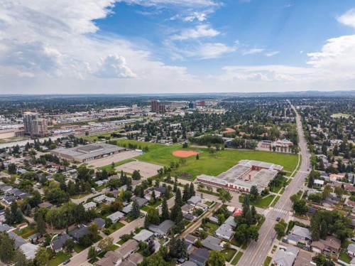 15 Hamlet Road Sw, Calgary, AB 