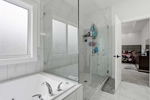 166 Kinniburgh Crescent, Chestermere, AB - Indoor Photo Showing Bathroom