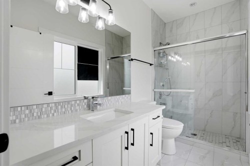 166 Kinniburgh Crescent, Chestermere, AB - Indoor Photo Showing Bathroom