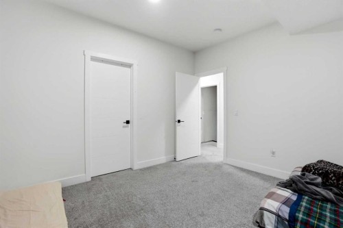 166 Kinniburgh Crescent, Chestermere, AB - Indoor Photo Showing Other Room