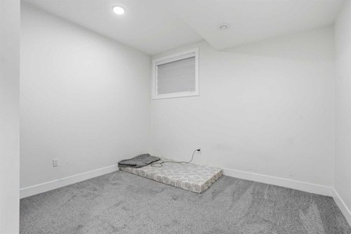 166 Kinniburgh Crescent, Chestermere, AB - Indoor Photo Showing Other Room