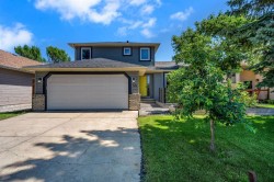44 Harvest Oak Way NE Calgary, AB T3K 3Y2