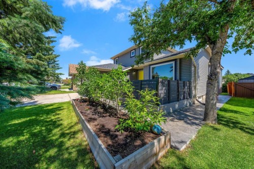 44 Harvest Oak Way Ne, Calgary, AB - Outdoor