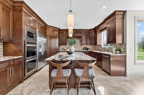 115 Coulee Way Sw, Calgary, AB 