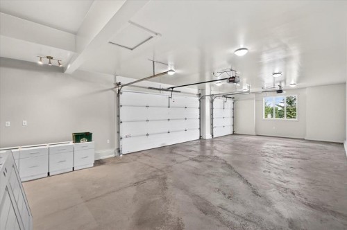 115 Coulee Way Sw, Calgary, AB 