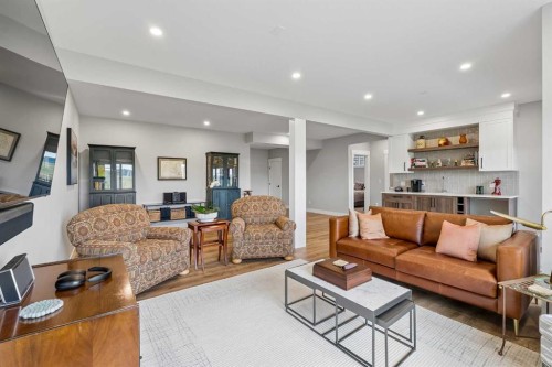 13 Sunvalley View, Cochrane, AB - Indoor Photo Showing Living Room
