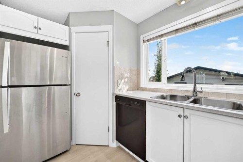 15 Prestwick Place Se, Calgary, AB 