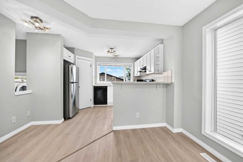 15 Prestwick Place Se, Calgary, AB 