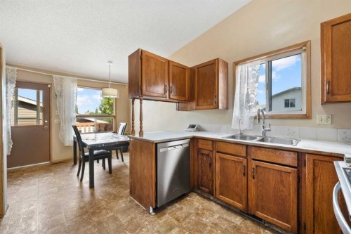 327 Shawbrooke Circle Sw, Calgary, AB 