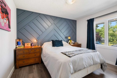 809 68 Avenue Sw, Calgary, AB - Indoor Photo Showing Bedroom
