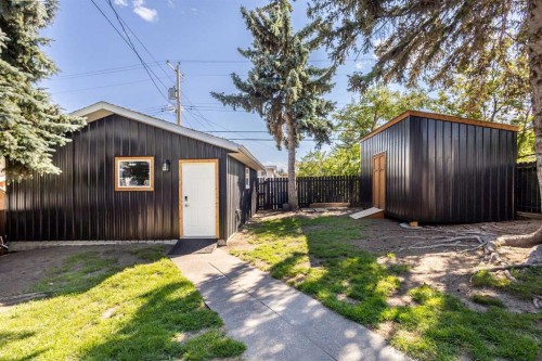809 68 Avenue Sw, Calgary, AB - Outdoor