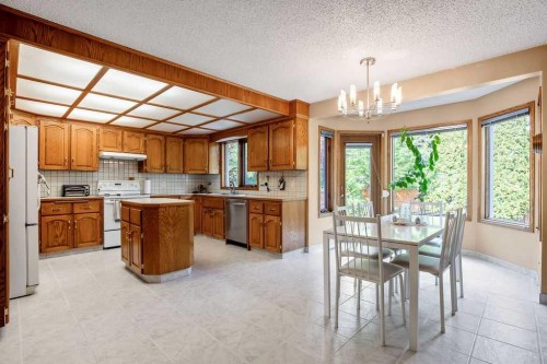208 Hawkview Manor Place Nw, Calgary, AB - Indoor
