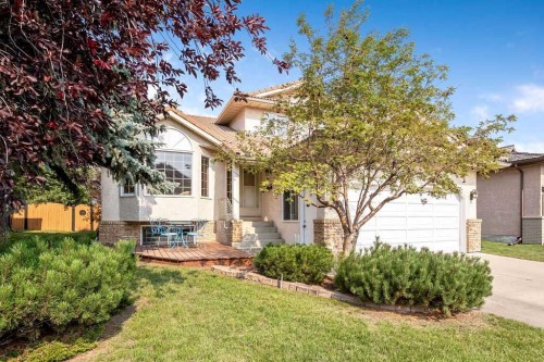 208 Hawkview Manor Place Nw, Calgary, AB - Outdoor