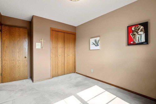 208 Hawkview Manor Place Nw, Calgary, AB - Indoor Photo Showing Other Room