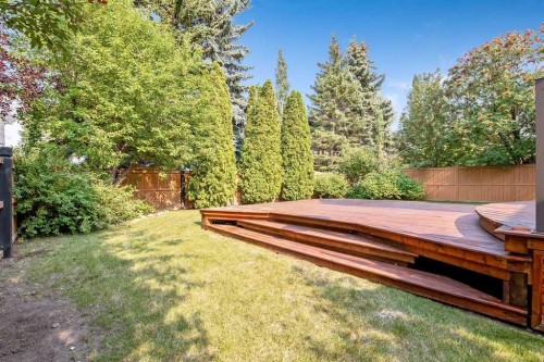 208 Hawkview Manor Place Nw, Calgary, AB - Outdoor