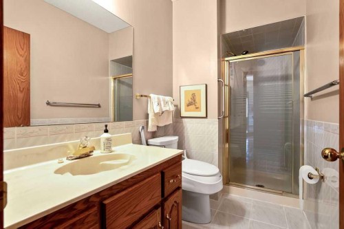 208 Hawkview Manor Place Nw, Calgary, AB - Indoor Photo Showing Bathroom