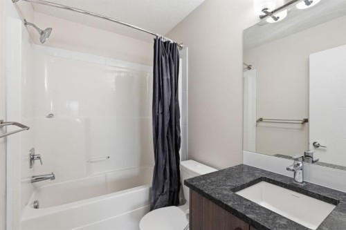306-4 Sage Hill Terrace Nw, Calgary, AB - Indoor Photo Showing Bathroom