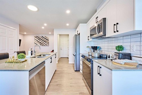 983 148 Avenue Nw, Calgary, AB 