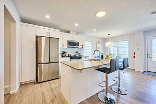 983 148 Avenue Nw, Calgary, AB 