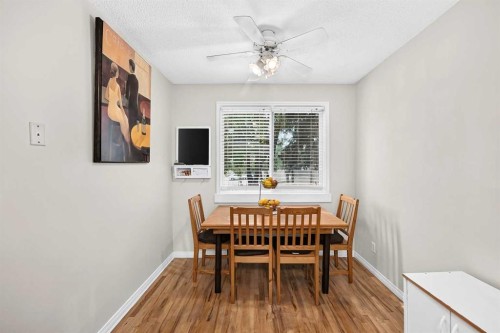 44-4936 Dalton Drive Nw, Calgary, AB - Indoor Photo Showing Dining Room