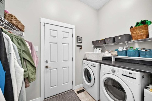 125 Ranch Rise, Strathmore, AB - Indoor Photo Showing Laundry Room