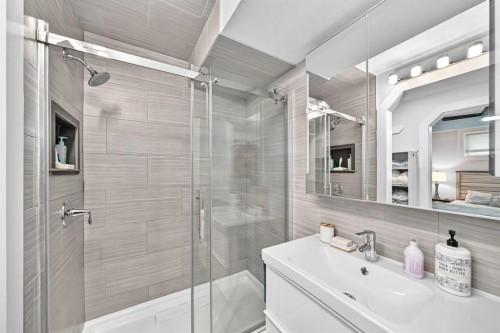 125 Ranch Rise, Strathmore, AB - Indoor Photo Showing Bathroom