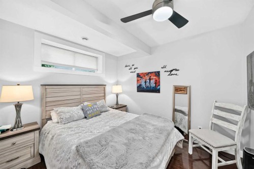 125 Ranch Rise, Strathmore, AB - Indoor Photo Showing Bedroom