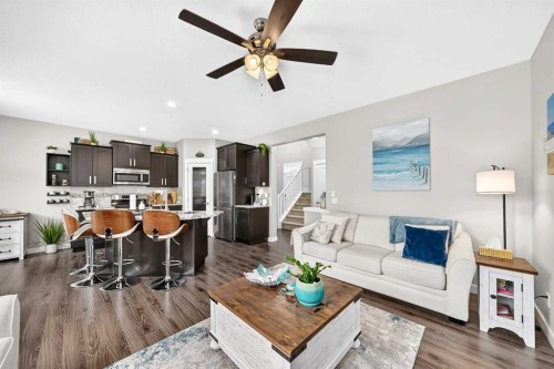 125 Ranch Rise, Strathmore, AB - Indoor Photo Showing Living Room